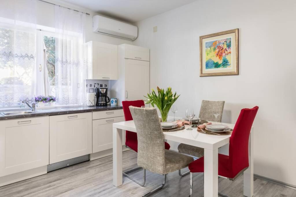 Apartman Buki **** Split Exterior foto