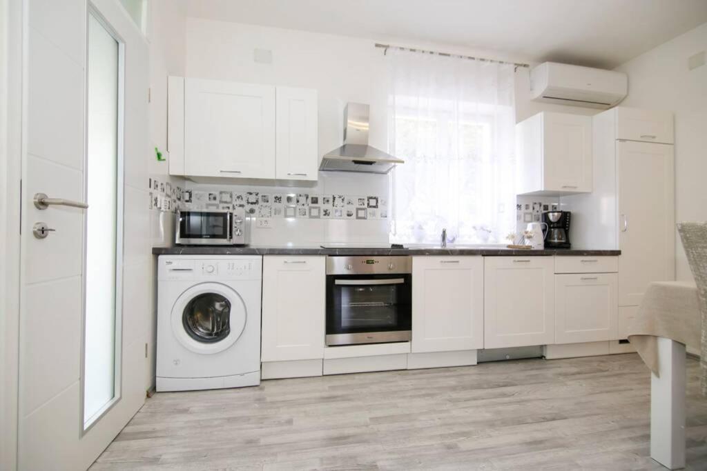 Apartman Buki **** Split Exterior foto