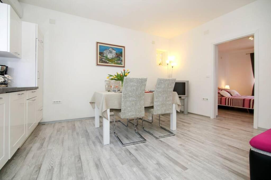 Apartman Buki **** Split Exterior foto